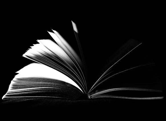 HowReadingGreatBooksCanEnrichYourLife-1